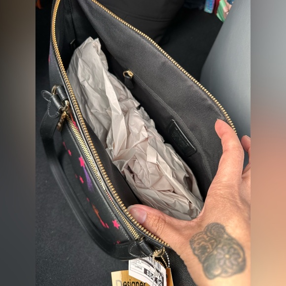 Coach gallery tote Disco star print. Brand new with tags. - Picture 6 of 11